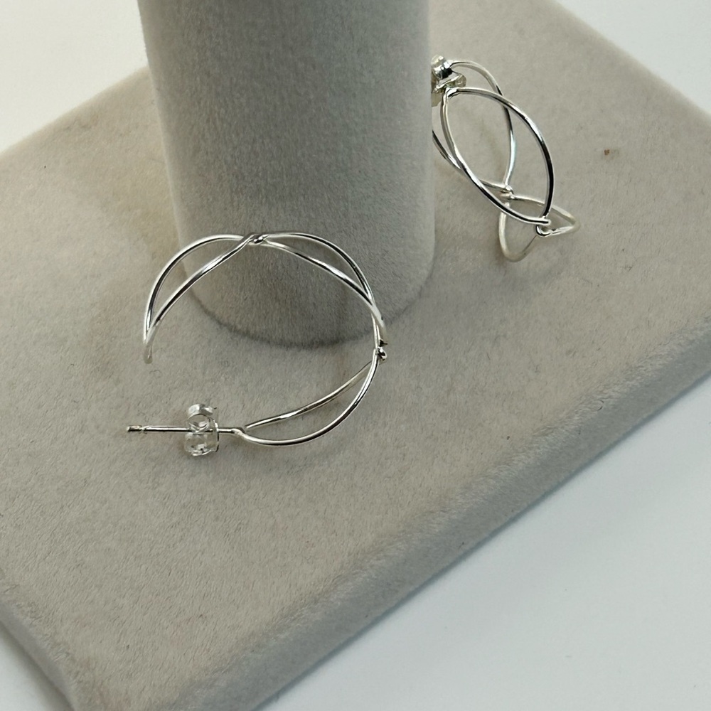 Sterling Silver Twisted Hoop Earrings Posts Stamped 925 Dainty 1" - Picture 8 of 9
